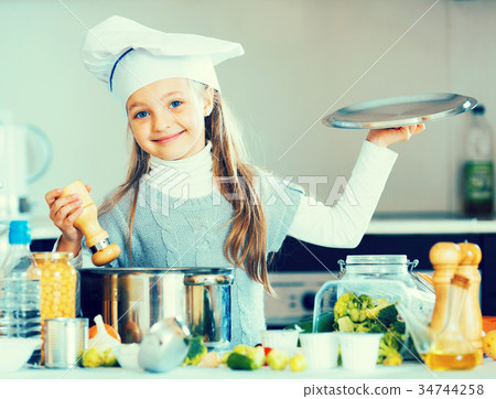 girl, soup, vegetarian 34744258