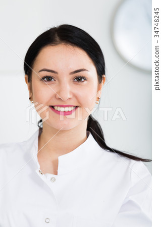 Nurse arranging appointment Nurse arranging appointment 34748245