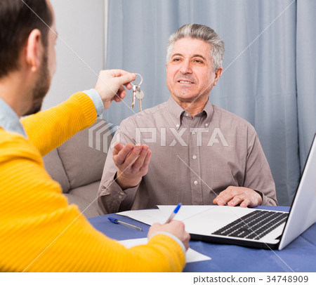 Mature man and agent occupational lease Mature man and agent occupational lease 34748909