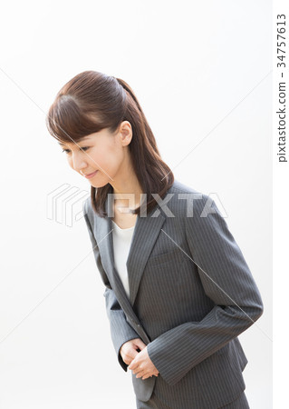 商界女強人鞠躬 34757613