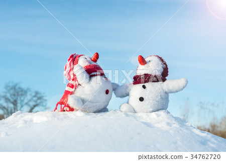 Couple of snowmen Couple of snowmen 34762720
