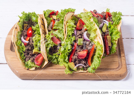 Traditional mexican tacos 34772184