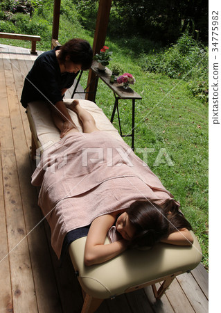 治療 芳香療法 精油 34775982