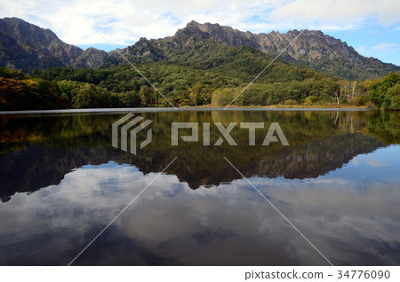 Kagami池塘Togakushi Aki秋葉早秋Togakushi Kogen Myokotogakurenzan國家公園Togakushizan 34776090