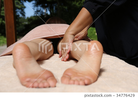 therapy, aroma, aromatherapy 34776429