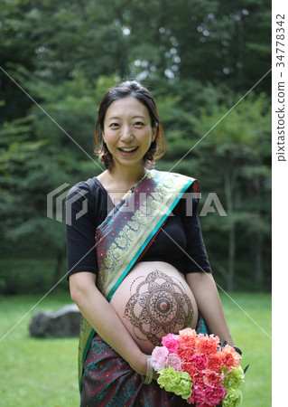 Maternity body art 34778342