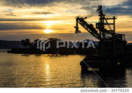 Coal loading machine Trimmer dawn of Ikeshima port Ikeshima Ikeshima coal mine trace Nagasaki Coal loading machine Trimmer dawn of Ikeshima port Ikeshima Ikeshima coal mine trace Nagasaki 34779329