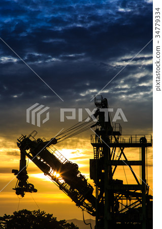 Coal loading machine Trimmer dawn of Ikeshima port Ikeshima Ikeshima coal mine trace Nagasaki Coal loading machine Trimmer dawn of Ikeshima port Ikeshima Ikeshima coal mine trace Nagasaki 34779334