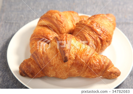Croissant  34782083