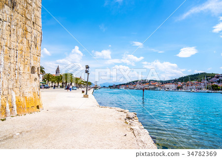 Trogir cityscape 34782369