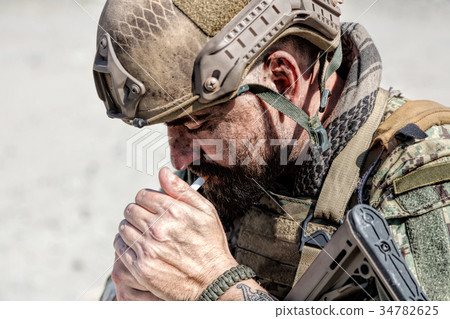 Army soldier smoking 34782625