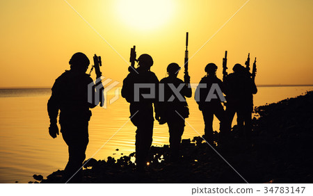 Army soldier silhouettes Army soldier silhouettes 34783147