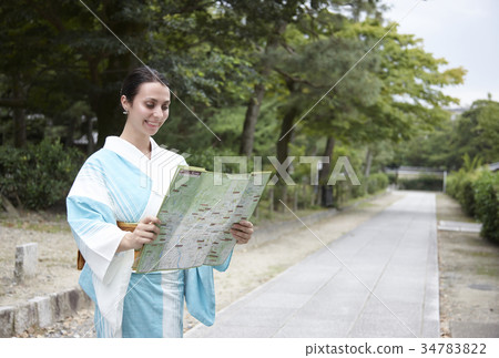 穿著和服的外國人 34783822