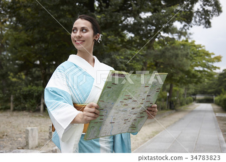 穿著和服的外國人 34783823