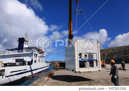 Kitadaito Island West Port的起重機工作10 Kitadaito Island West Port的起重機工作10 34785508