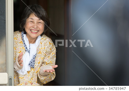 Homecoming Grandma and Grandson Homecoming Grandma and Grandson 34785947