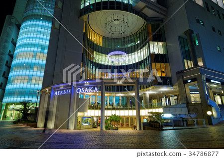 大阪梅田Herbis大阪在晚上 34786877