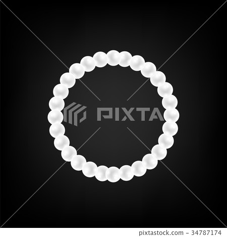 Pearl Necklace Isolated 34787174