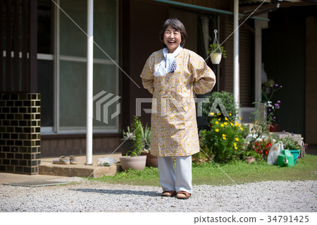 奶奶大四 34791425
