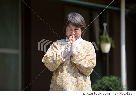 Grandma senior Grandma senior 34791433