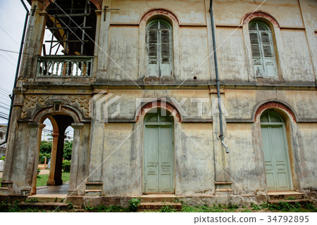 Old Coronial building 34792895