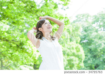 Beauty female beauty skin care portrait fresh green 34795763