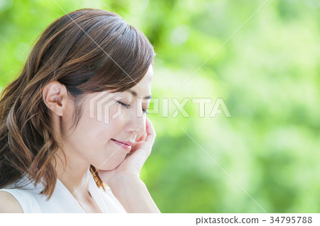 秀麗女性秀麗護膚畫像新綠色 34795788