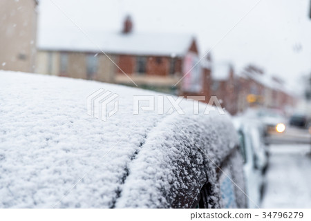 Snow covers England streets Snow covers England streets 34796279