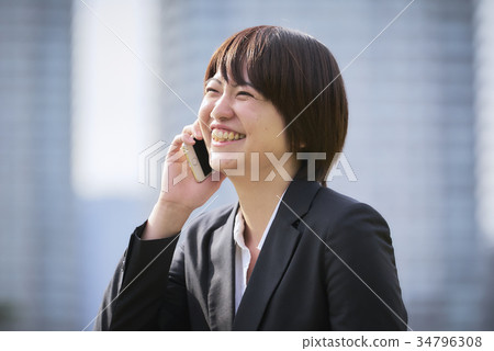 企業圖像打電話的少婦 34796308