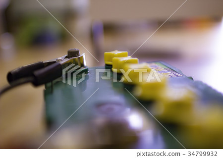 Negative electrode jumper cable charge  34799932