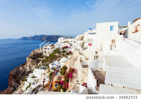 Oia town in Santorini Oia town in Santorini 34802555