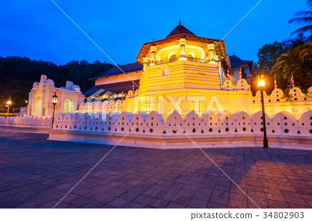 Sacred Tooth Relic Temple 34802903