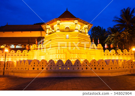 Sacred Tooth Relic Temple 34802904