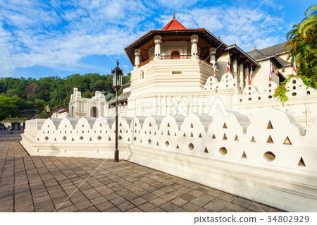 Sacred Tooth Relic Temple 34802929