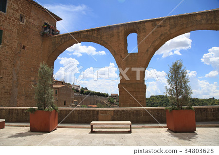 medieval town Pitigliano in Tuscany, Italy 34803628