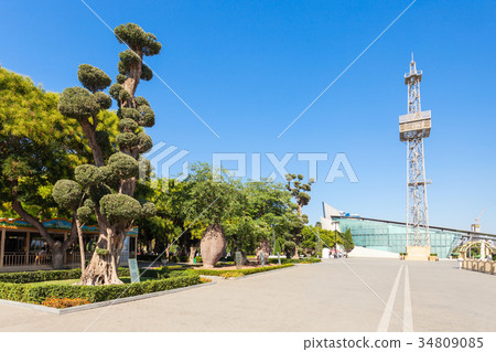 Baku boulevard, Caspian sea 34809085