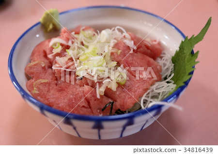 Negitoro on a bowl 34816439