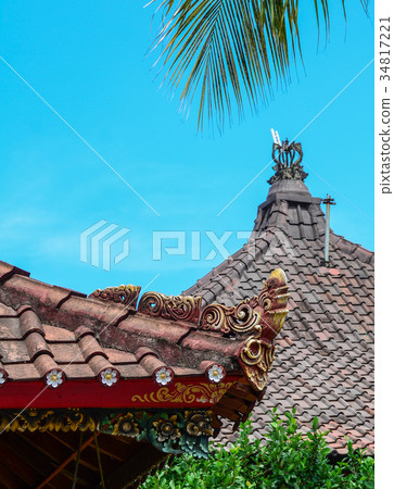 Roof top of old brick house 34817221