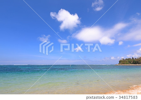 在努沙杜瓦，巴厘島的海灘 34817583