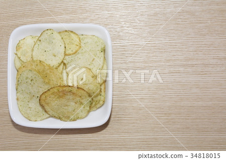 Crisps Crisps 34818015