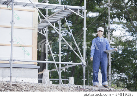 Women working at a construction site Women working at a construction site 34819183