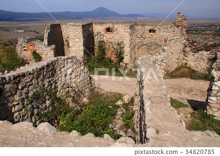 Rusnov Fortress (Romania) 34820785