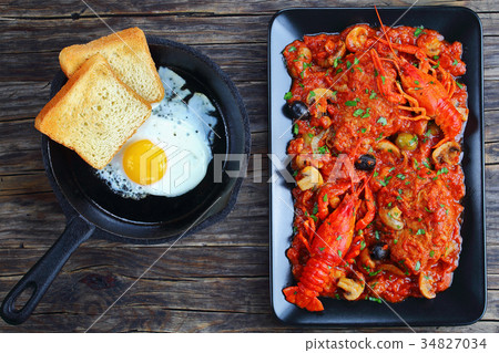 delicious chicken meat stew with crawfishies 34827034