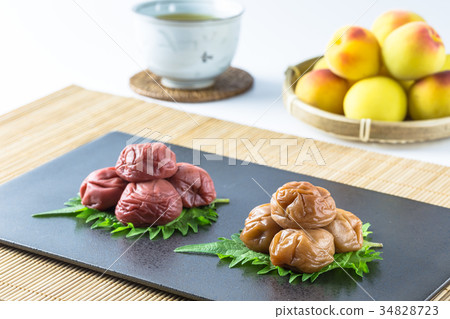 Kishu Minabe的Minamikoume梅子Shiso泡菜和乾白梅花 Kishu Minabe的Minamikoume梅子Shiso泡菜和乾白梅花 34828723