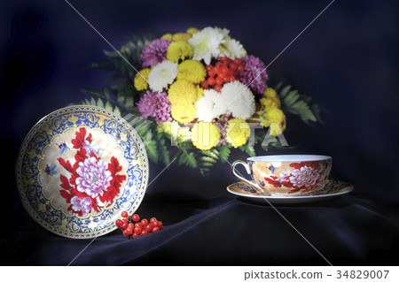 Still life with a tea set Still life with a tea set 34829007