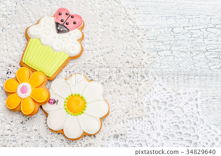 Beautiful glazed Easter cookies Beautiful glazed Easter cookies 34829640