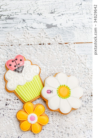 Beautiful glazed Easter cookies Beautiful glazed Easter cookies 34829642