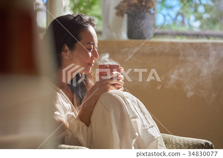 婦女生活方式放鬆 婦女生活方式放鬆 34830077