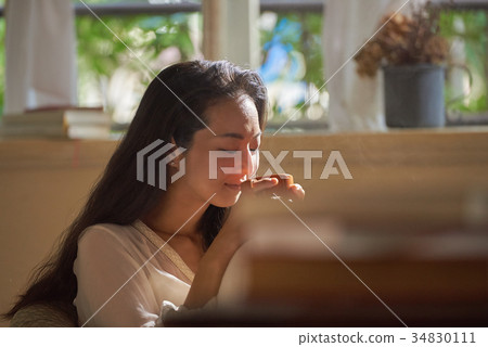 Woman lifestyle relax 34830111