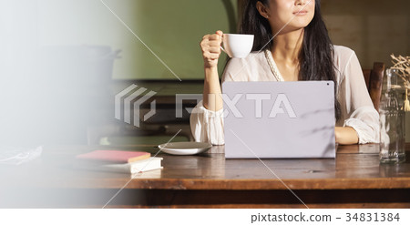 Woman lifestyle relax 34831384